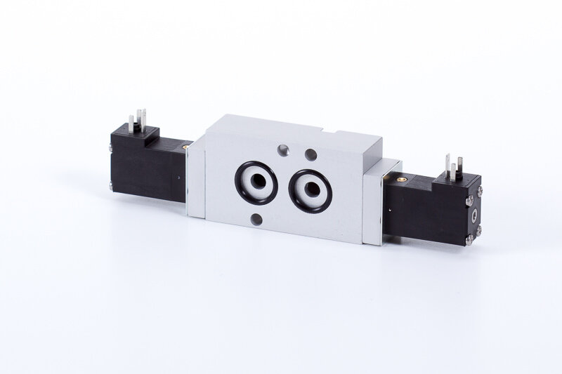 MNK 532 701 - 12 DC L