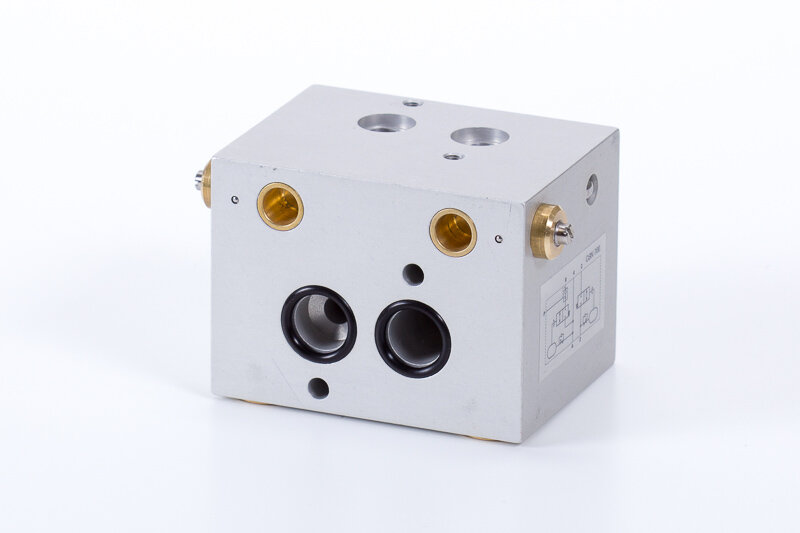 Ovládací blok pre nafukovacie klapky