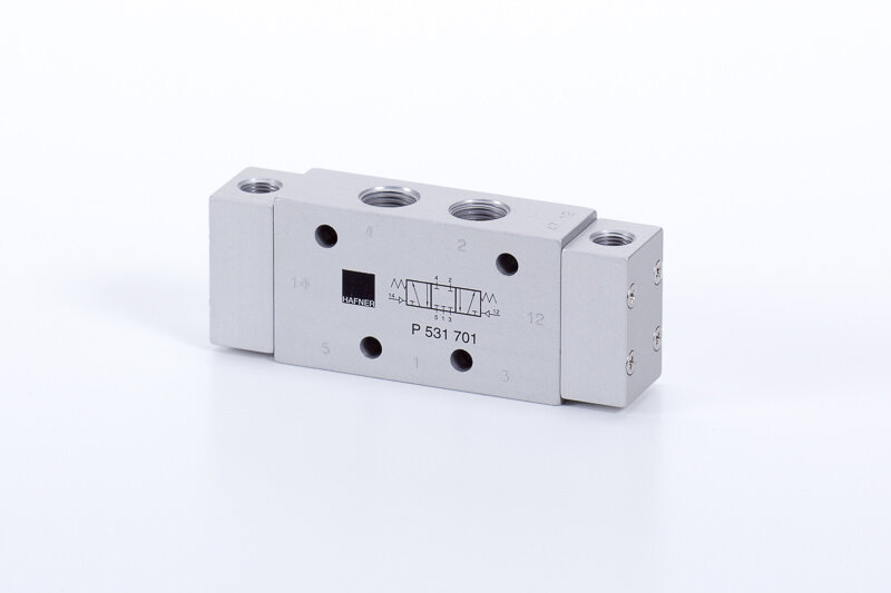 5/3 stredová poloha zatvorená