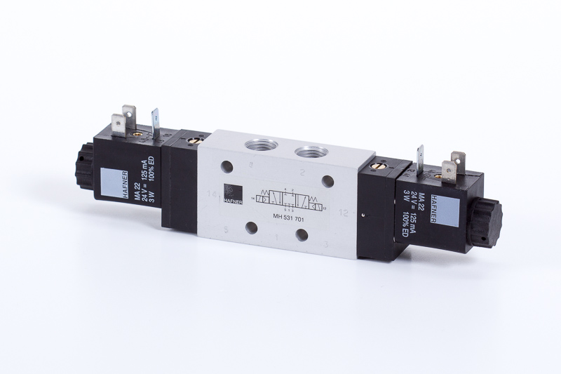 5/3 stredová poloha zatvorená