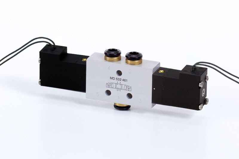 MD 532 461 - 24 DC L